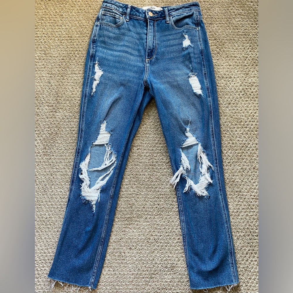 Hollister Curvy High-Rise Mom Jeans